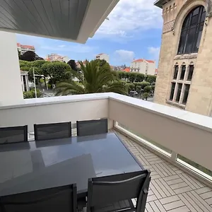 Hyper-center With Parking Appartement
